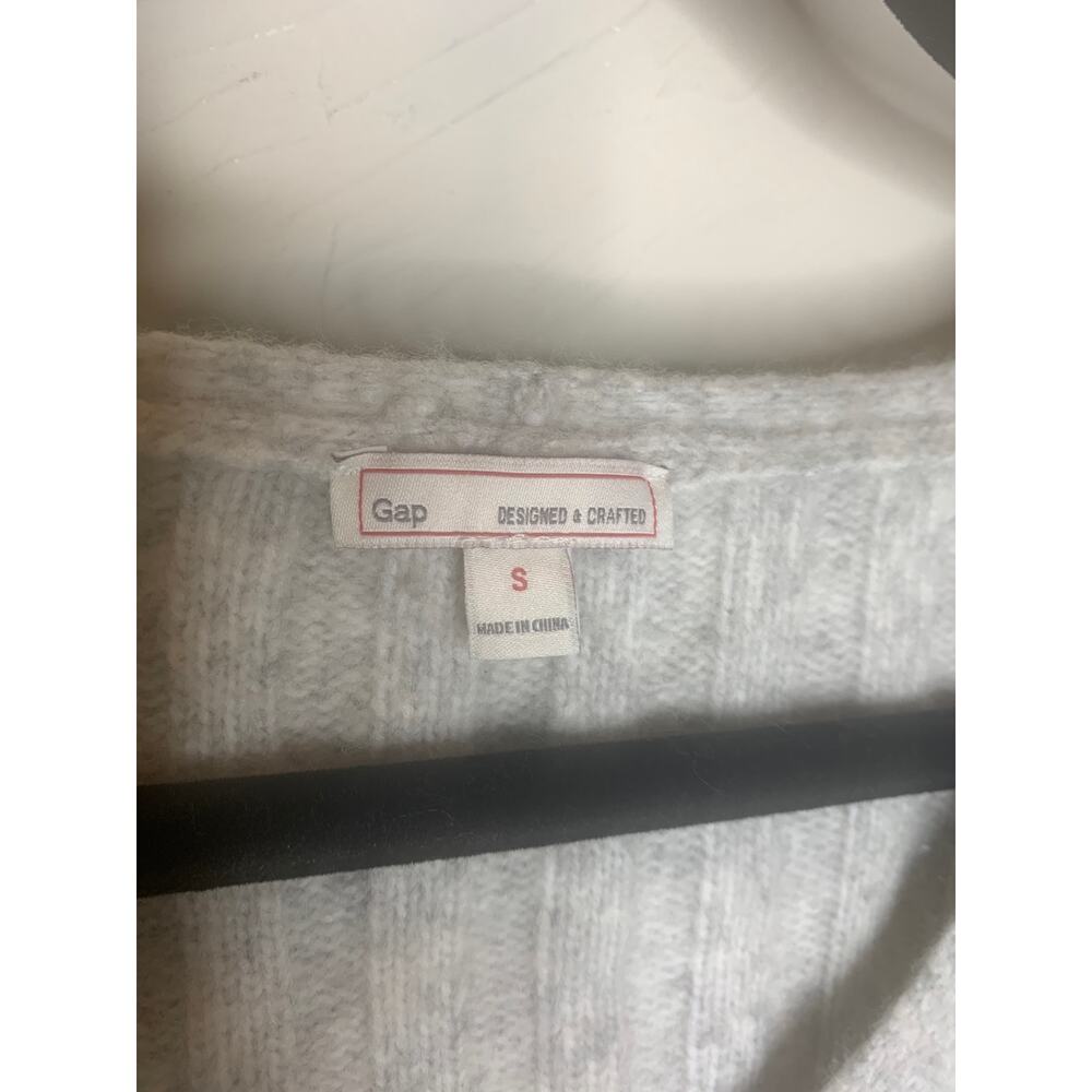 Gap Pale Gray V Neck Sweater Sz Small Cozy Wool Blend Minimalism Preppy - Picture 6 of 8